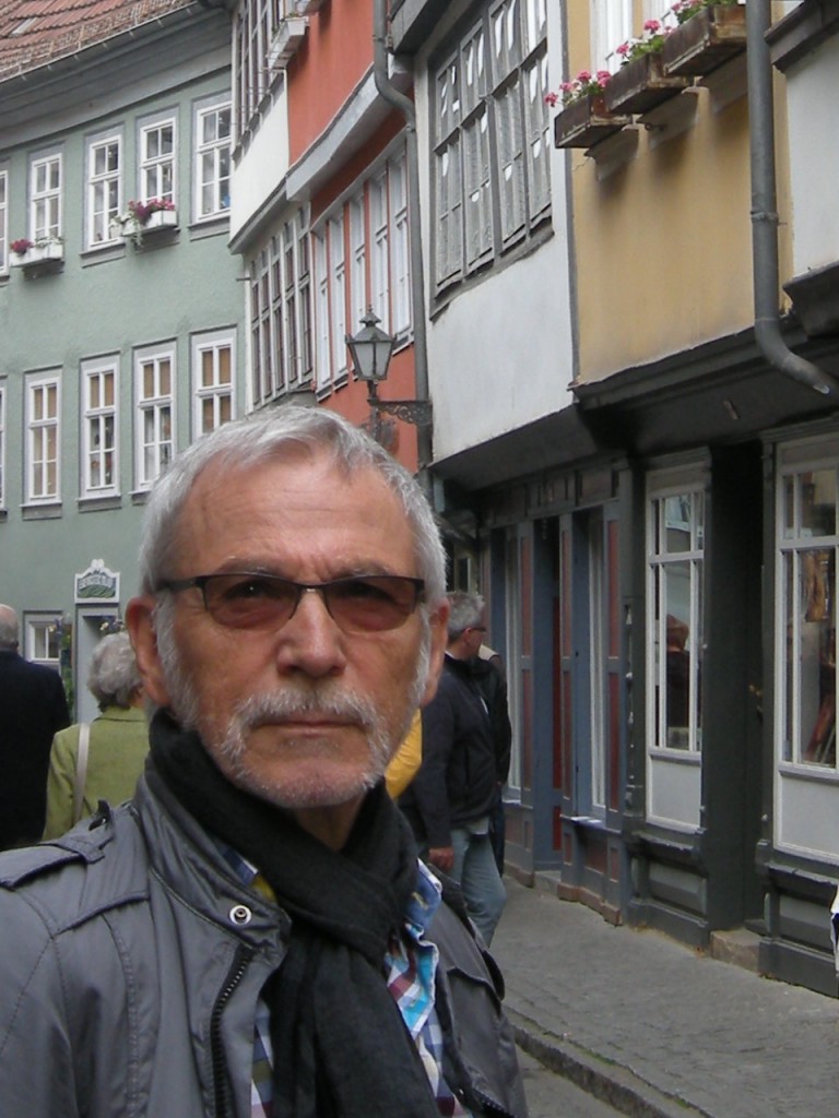 Contact • Fritz Maierhofer • Art Jewellery Sculpture